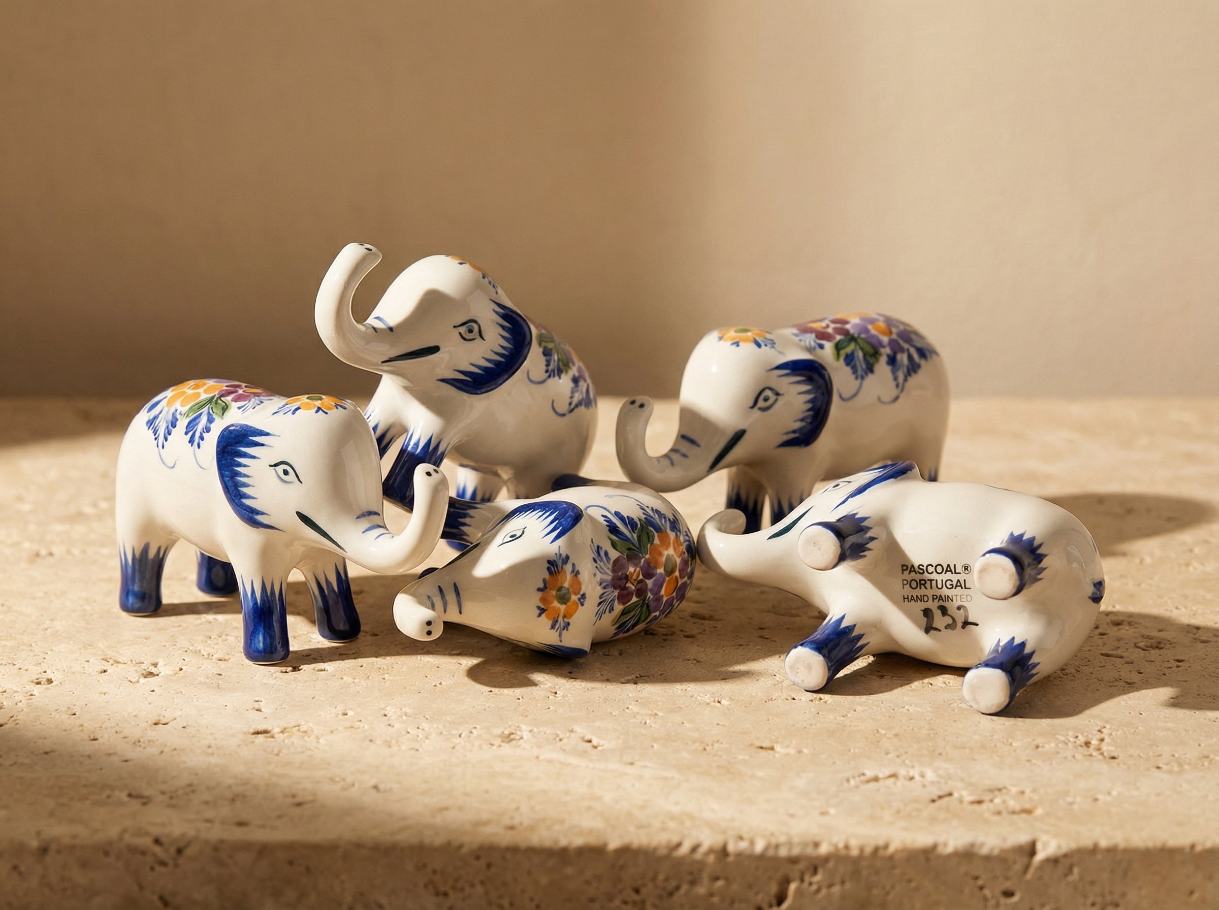 Figurine d'éléphant Portugal Fleur